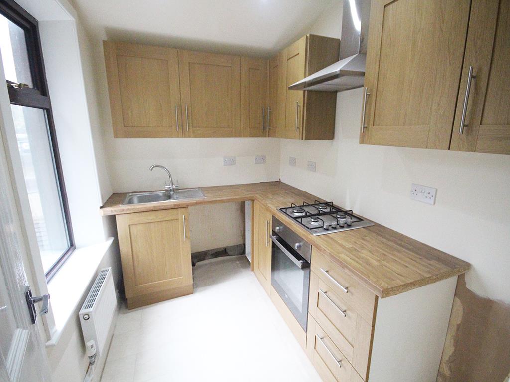 2 bedroom flat To Let in Foulridge, Colne - IMG_5401.jpg